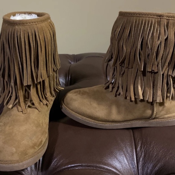 Justice for Girls Suede Boots with Fringe, Tan /Beige, Size 6 - Picture 2 of 4